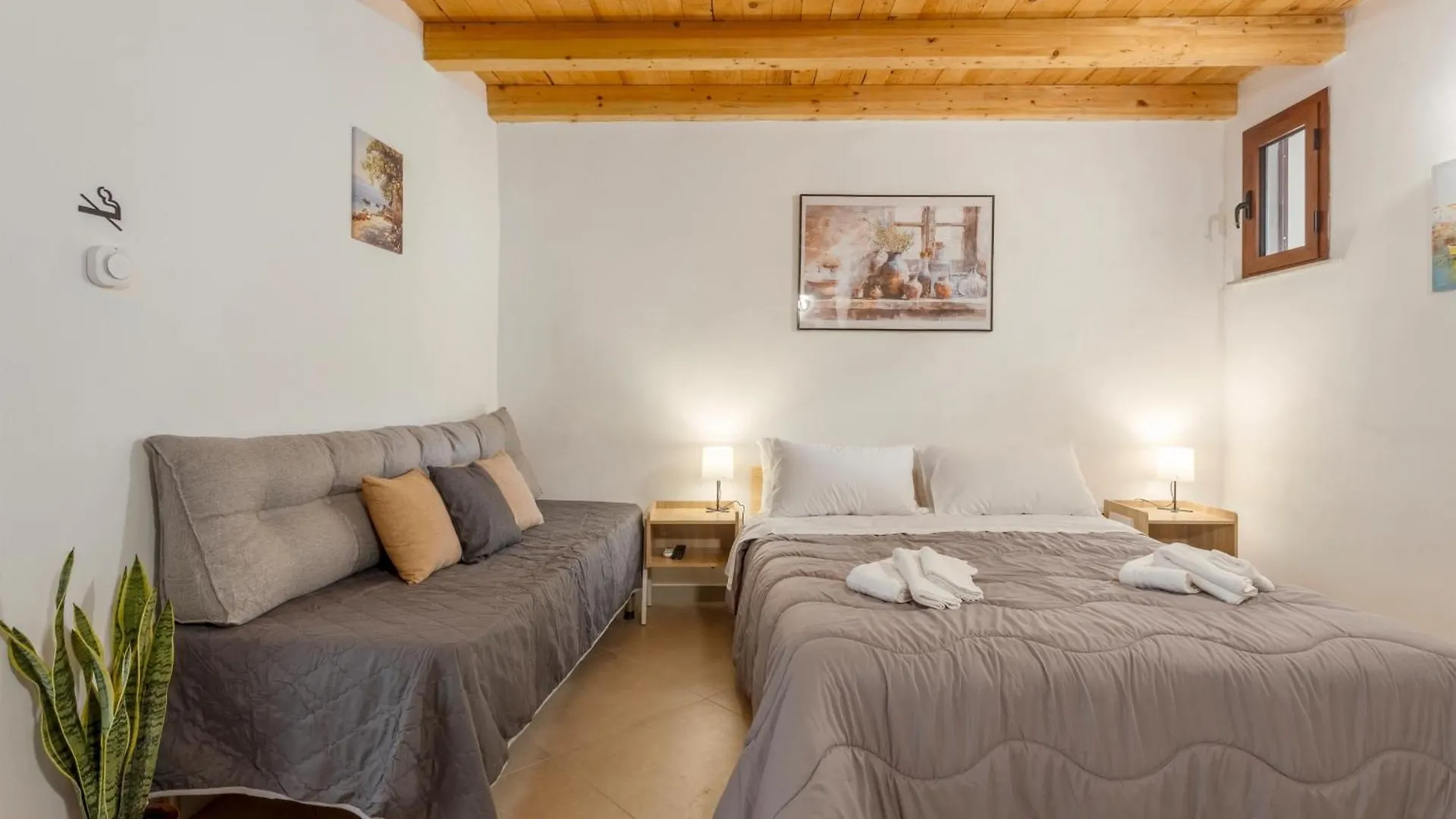 La Carbonaia Rooms In Agrigento 0*,  Italia